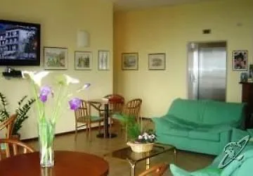 Hotel Garni Selene مالتشيزينيه 2*,