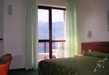 Hotel Garni Selene مالتشيزينيه